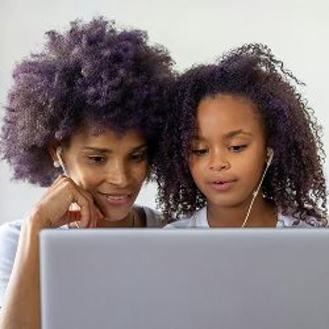 mom with kid