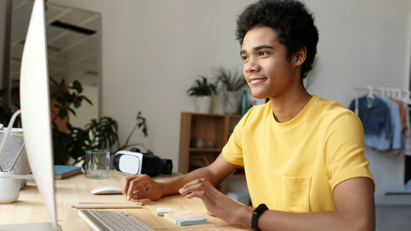 when should a teenager see a therapist