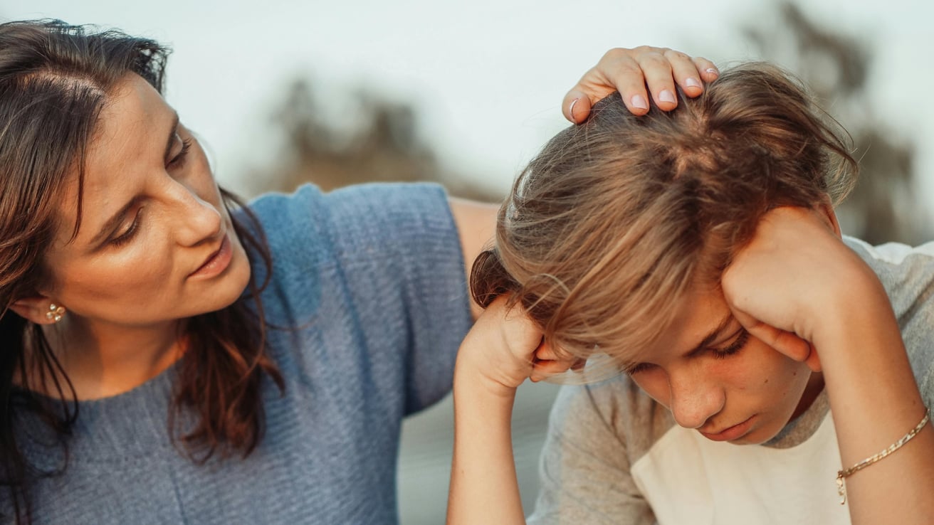 how to handle temper tantrums