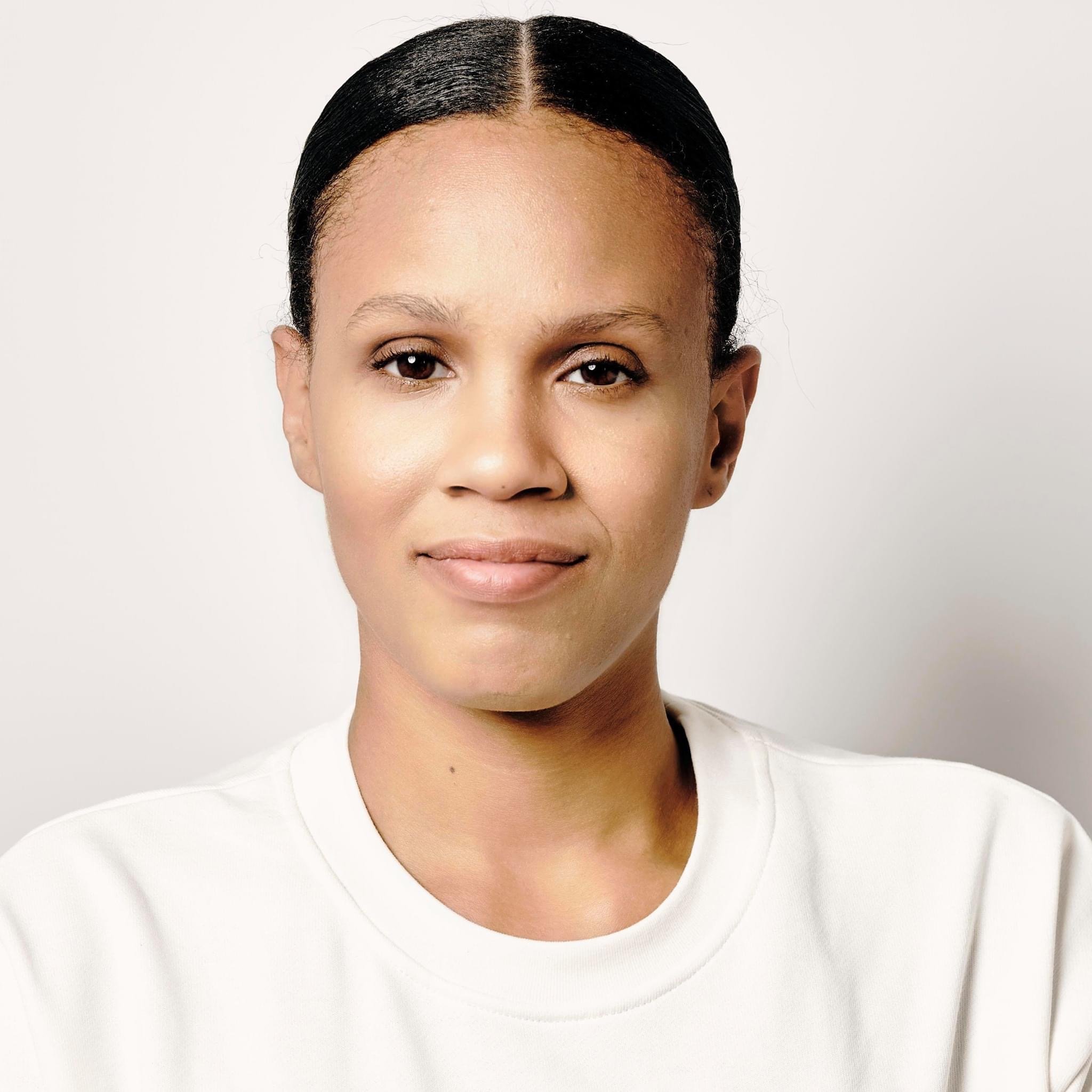 Headshot of Tonya Russell