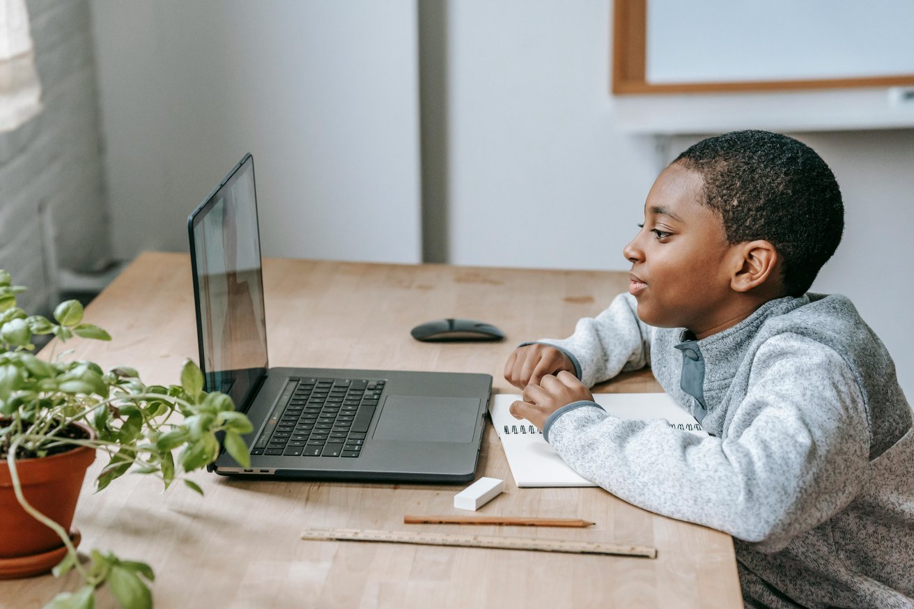 how does therapy help a child with adhd