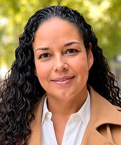 Dr. Ana Zuniga