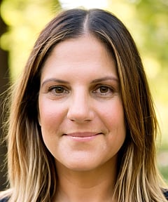 Dr. Lesley Logan