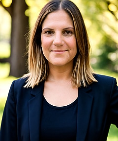Dr. Lesley Logan