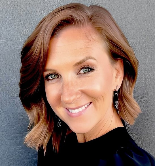 Dr. Julia Hollinger