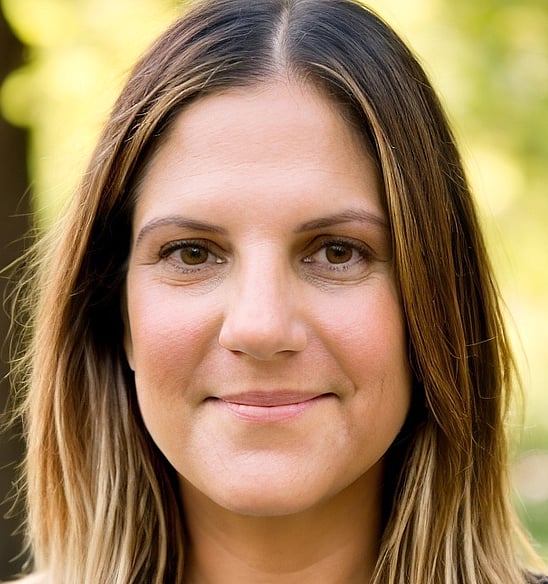 Dr. Lesley Logan