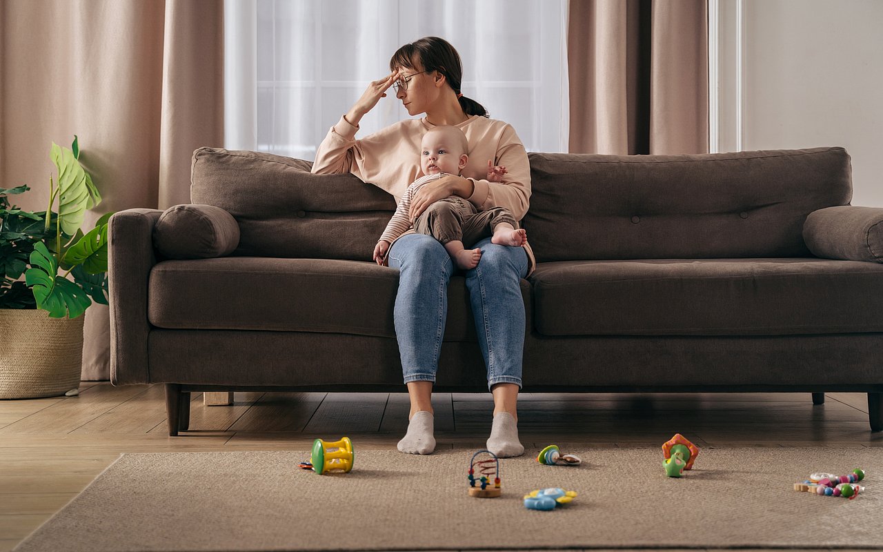 Stay-at-Home Mom Depression: Signs, Causes, and How to Cope